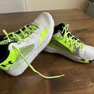 Men’s Under Armour Gray & Green Athletic Shoe